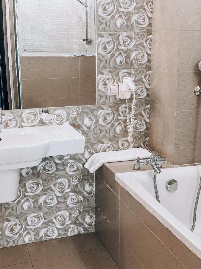 Greenstone Hotel Kherson Luaran gambar