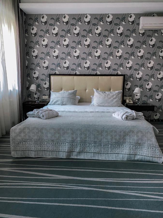 Greenstone Hotel Kherson Luaran gambar