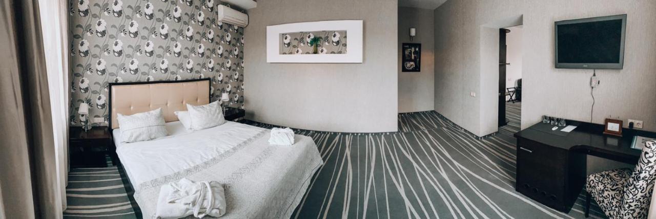 Greenstone Hotel Kherson Luaran gambar