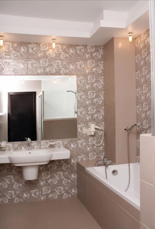 Greenstone Hotel Kherson Luaran gambar