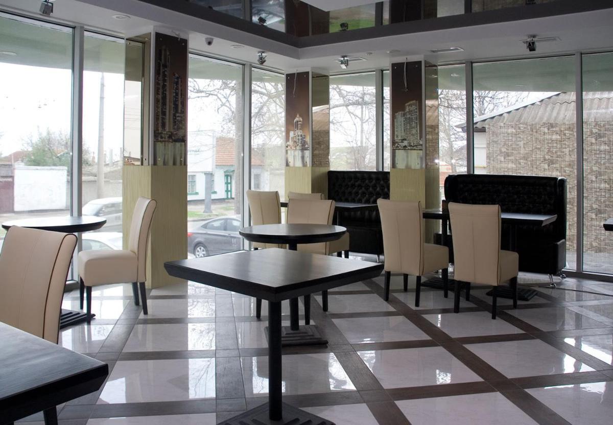 Greenstone Hotel Kherson Luaran gambar