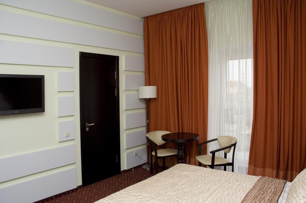 Greenstone Hotel Kherson Luaran gambar